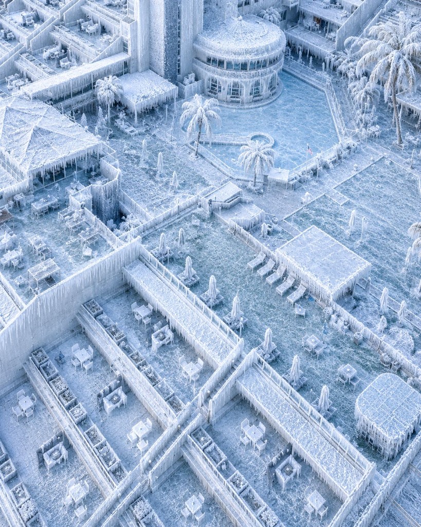 The same rooftop, frozen